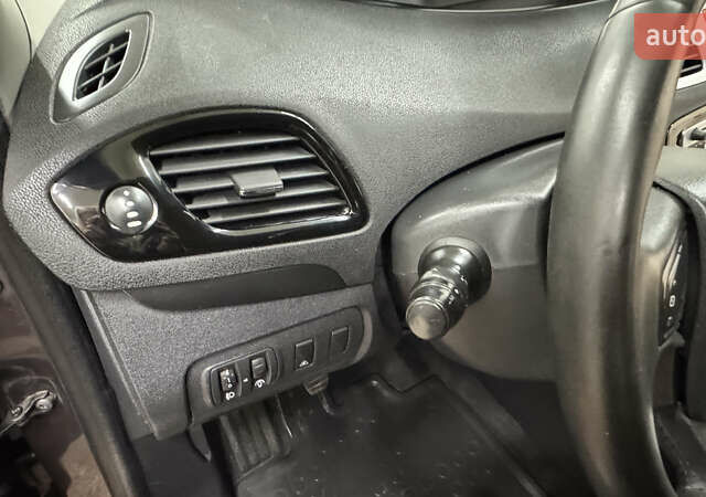 Коричневый Рено Гранд Сценик, объемом двигателя 1.9 л и пробегом 287 тыс. км за 7200 $, фото 26 на Automoto.ua