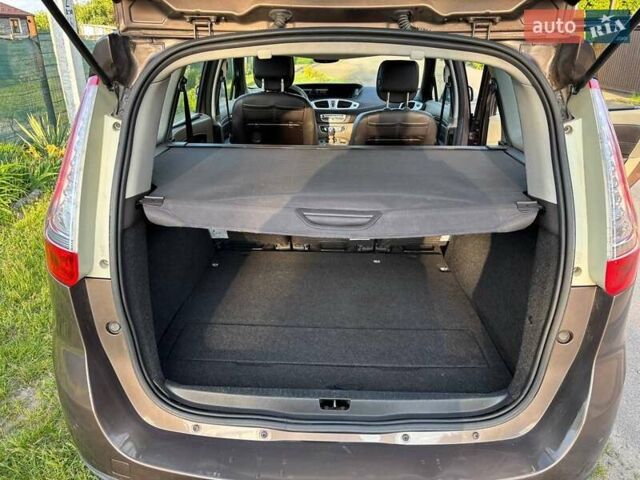 Коричневый Рено Гранд Сценик, объемом двигателя 1.4 л и пробегом 252 тыс. км за 5500 $, фото 15 на Automoto.ua