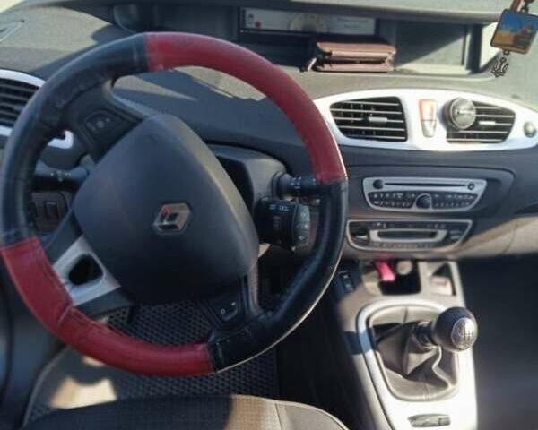 Коричневый Рено Гранд Сценик, объемом двигателя 1.4 л и пробегом 172 тыс. км за 5400 $, фото 6 на Automoto.ua