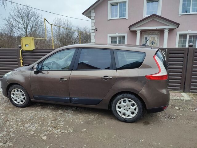 Коричневий Рено Гранд Сценік, об'ємом двигуна 1.5 л та пробігом 293 тис. км за 6500 $, фото 2 на Automoto.ua