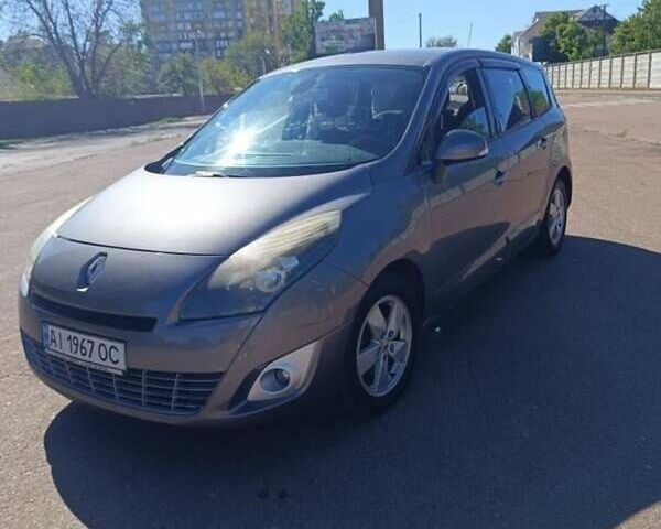 Коричневый Рено Гранд Сценик, объемом двигателя 1.4 л и пробегом 172 тыс. км за 5400 $, фото 1 на Automoto.ua