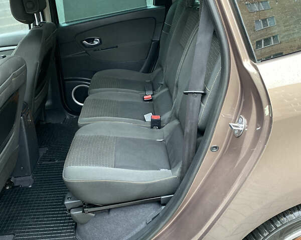 Коричневый Рено Гранд Сценик, объемом двигателя 1.5 л и пробегом 233 тыс. км за 6999 $, фото 23 на Automoto.ua