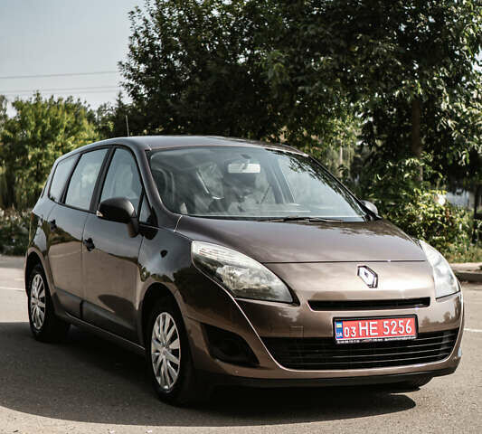 Коричневый Рено Гранд Сценик, объемом двигателя 1.5 л и пробегом 180 тыс. км за 7650 $, фото 4 на Automoto.ua