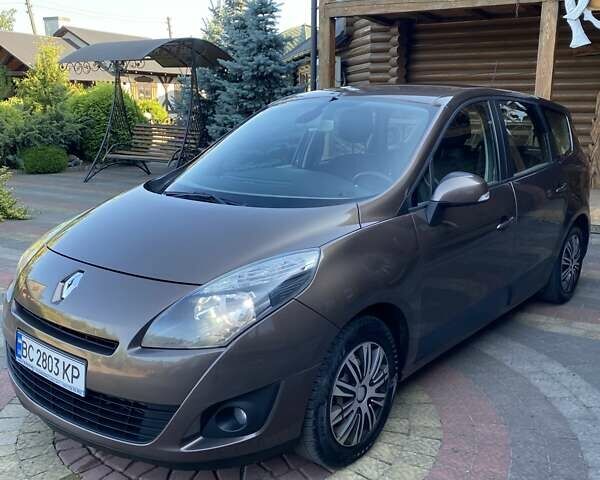 Коричневый Рено Гранд Сценик, объемом двигателя 1.46 л и пробегом 310 тыс. км за 6600 $, фото 20 на Automoto.ua