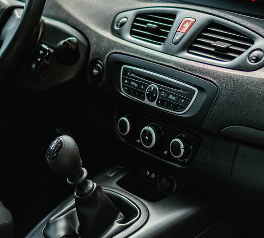 Коричневый Рено Гранд Сценик, объемом двигателя 1.5 л и пробегом 180 тыс. км за 7650 $, фото 26 на Automoto.ua