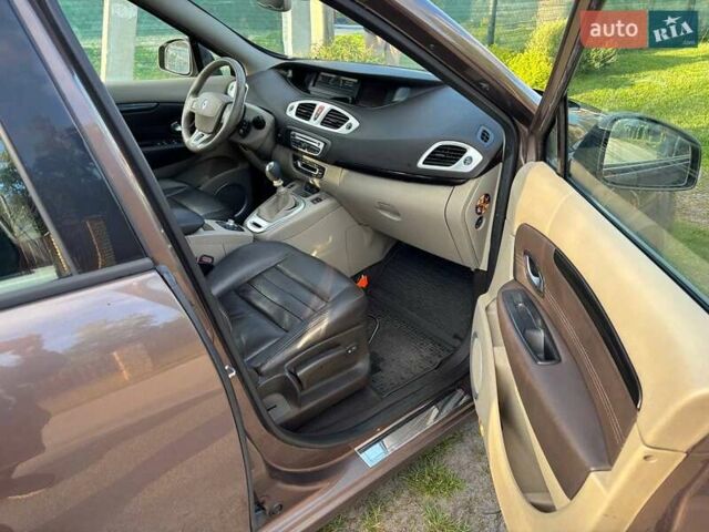 Коричневый Рено Гранд Сценик, объемом двигателя 1.4 л и пробегом 252 тыс. км за 5500 $, фото 7 на Automoto.ua