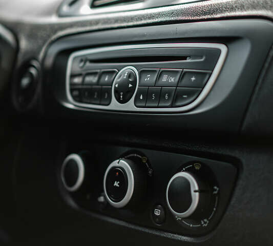 Коричневый Рено Гранд Сценик, объемом двигателя 1.5 л и пробегом 180 тыс. км за 7650 $, фото 23 на Automoto.ua