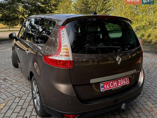 Коричневый Рено Гранд Сценик, объемом двигателя 2 л и пробегом 203 тыс. км за 8000 $, фото 11 на Automoto.ua