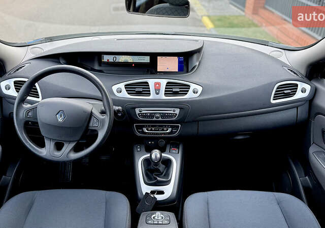 Коричневый Рено Гранд Сценик, объемом двигателя 1.4 л и пробегом 143 тыс. км за 7700 $, фото 10 на Automoto.ua