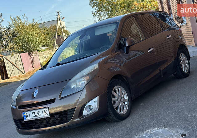 Коричневый Рено Гранд Сценик, объемом двигателя 1.9 л и пробегом 287 тыс. км за 7200 $, фото 8 на Automoto.ua