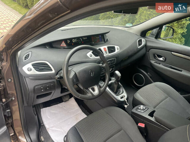 Коричневый Рено Гранд Сценик, объемом двигателя 2 л и пробегом 241 тыс. км за 8600 $, фото 32 на Automoto.ua