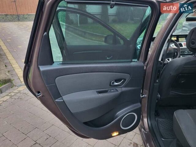 Коричневий Рено Гранд Сценік, об'ємом двигуна 1.5 л та пробігом 232 тис. км за 7550 $, фото 14 на Automoto.ua