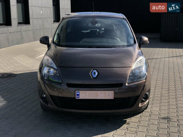 Рено Гранд Сценик 2010 в Киеве на Automoto.ua Коричневый Рено Гранд Сценик, объемом двигателя 1.4 л и пробегом 230 тыс. км за 5500 $, фото 7 на Automoto.ua