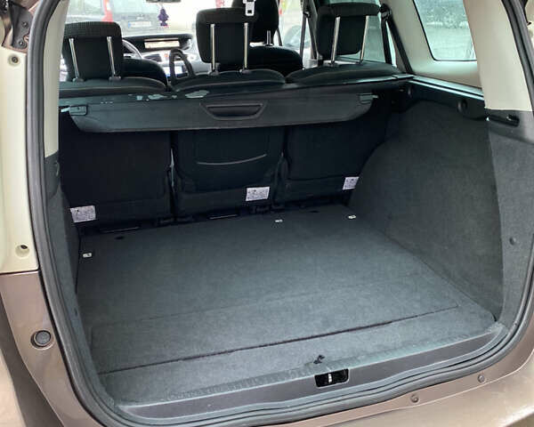 Коричневый Рено Гранд Сценик, объемом двигателя 1.5 л и пробегом 233 тыс. км за 6999 $, фото 28 на Automoto.ua