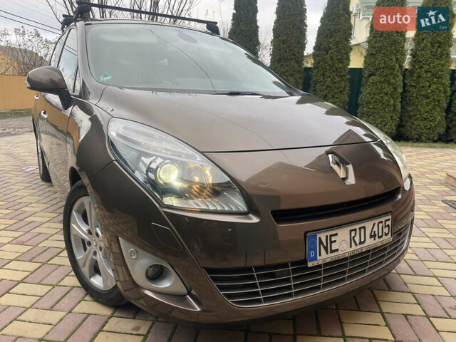 Коричневый Рено Гранд Сценик, объемом двигателя 2 л и пробегом 241 тыс. км за 8600 $, фото 6 на Automoto.ua