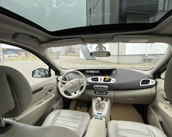 Коричневый Рено Гранд Сценик, объемом двигателя 1.4 л и пробегом 203 тыс. км за 6700 $, фото 9 на Automoto.ua