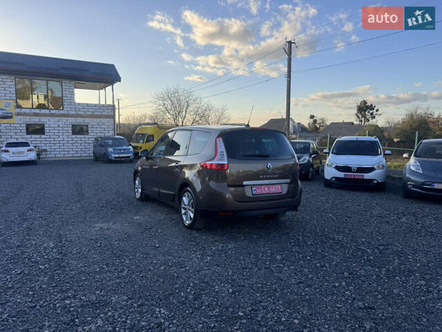 Рено Гранд Сценик 2010 в Звенигородка на Automoto.ua Коричневый Рено Гранд Сценик, объемом двигателя 1.4 л и пробегом 140 тыс. км за 6990 $, фото 17 на Automoto.ua