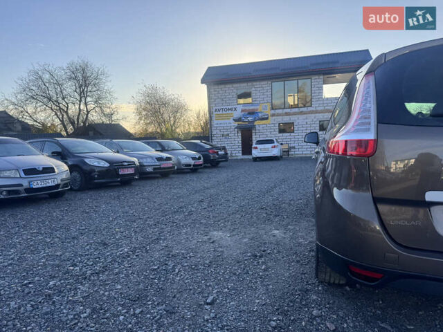 Рено Гранд Сценик 2010 в Звенигородка на Automoto.ua Коричневый Рено Гранд Сценик, объемом двигателя 1.4 л и пробегом 140 тыс. км за 6990 $, фото 20 на Automoto.ua