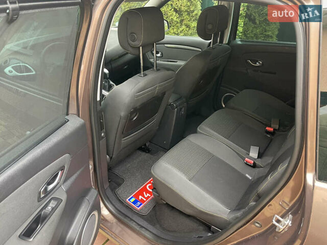 Коричневый Рено Гранд Сценик, объемом двигателя 2 л и пробегом 241 тыс. км за 8600 $, фото 36 на Automoto.ua