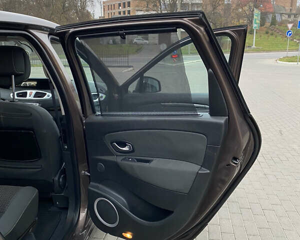 Коричневый Рено Гранд Сценик, объемом двигателя 1.4 л и пробегом 181 тыс. км за 6100 $, фото 14 на Automoto.ua