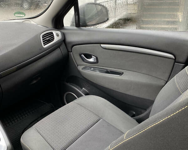 Коричневый Рено Гранд Сценик, объемом двигателя 1.5 л и пробегом 233 тыс. км за 6999 $, фото 22 на Automoto.ua