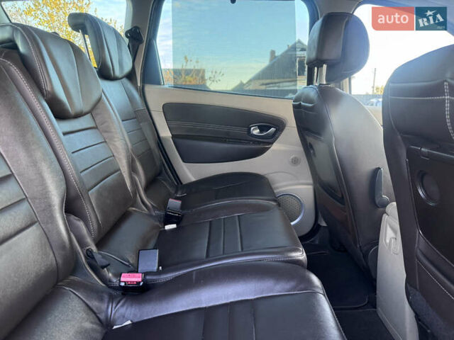 Рено Гранд Сценик 2010 в Звенигородка на Automoto.ua Коричневый Рено Гранд Сценик, объемом двигателя 1.4 л и пробегом 140 тыс. км за 6990 $, фото 32 на Automoto.ua