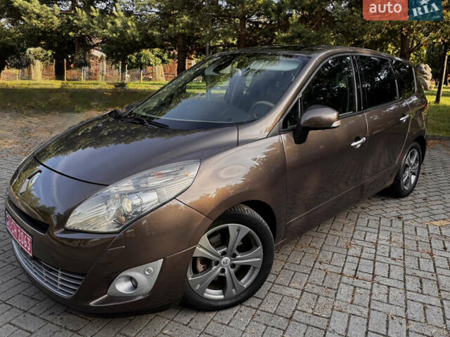 Коричневый Рено Гранд Сценик, объемом двигателя 2 л и пробегом 203 тыс. км за 8000 $, фото 3 на Automoto.ua