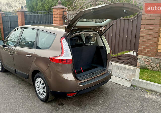 Коричневый Рено Гранд Сценик, объемом двигателя 1.4 л и пробегом 143 тыс. км за 7700 $, фото 8 на Automoto.ua