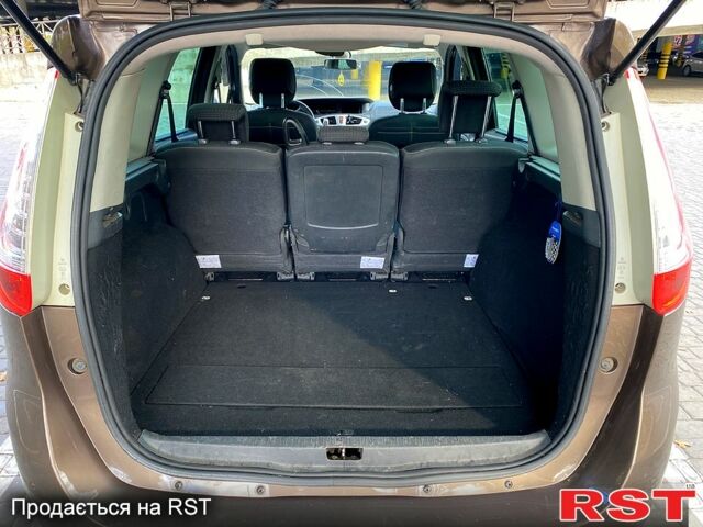 Коричневый Рено Гранд Сценик, объемом двигателя 1.4 л и пробегом 285 тыс. км за 5800 $, фото 4 на Automoto.ua