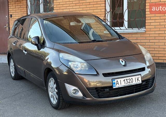 Коричневый Рено Гранд Сценик, объемом двигателя 1.9 л и пробегом 287 тыс. км за 7200 $, фото 7 на Automoto.ua