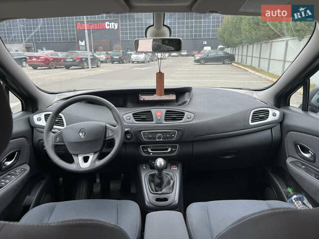 Коричневий Рено Гранд Сценік, об'ємом двигуна 1.6 л та пробігом 280 тис. км за 7350 $, фото 4 на Automoto.ua