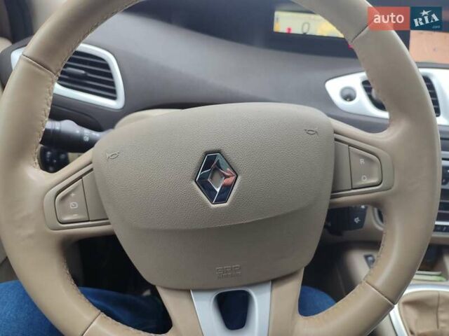 Коричневый Рено Гранд Сценик, объемом двигателя 1.9 л и пробегом 247 тыс. км за 7500 $, фото 13 на Automoto.ua