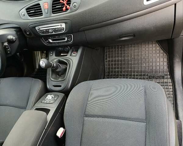 Коричневый Рено Гранд Сценик, объемом двигателя 1.5 л и пробегом 210 тыс. км за 6800 $, фото 8 на Automoto.ua