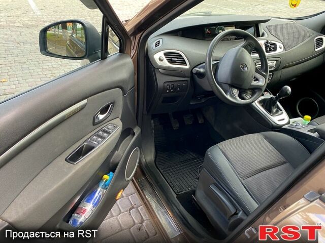 Коричневый Рено Гранд Сценик, объемом двигателя 1.4 л и пробегом 285 тыс. км за 5800 $, фото 6 на Automoto.ua