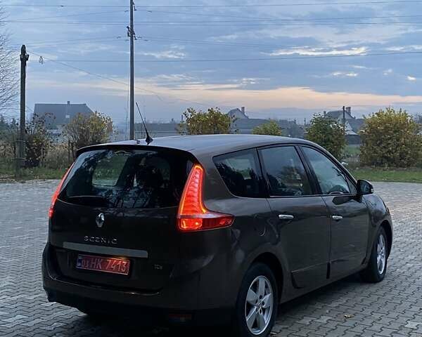 Коричневый Рено Гранд Сценик, объемом двигателя 1.4 л и пробегом 135 тыс. км за 6900 $, фото 4 на Automoto.ua