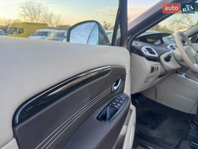 Рено Гранд Сценик 2010 в Звенигородка на Automoto.ua Коричневый Рено Гранд Сценик, объемом двигателя 1.4 л и пробегом 140 тыс. км за 6990 $, фото 44 на Automoto.ua