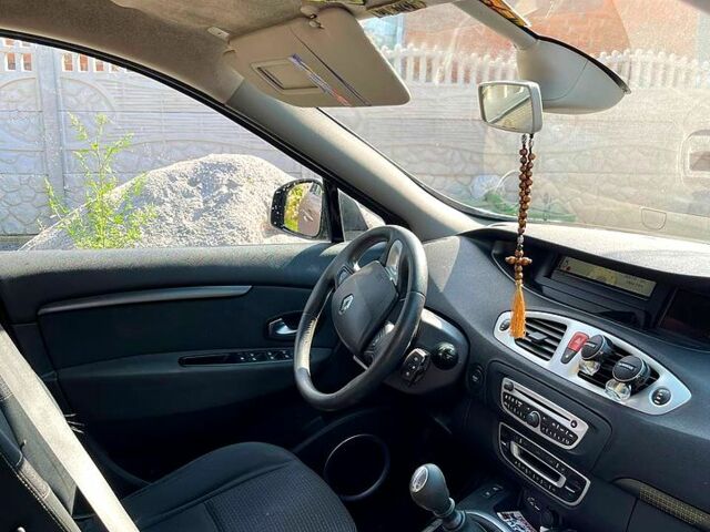 Коричневый Рено Гранд Сценик, объемом двигателя 1.5 л и пробегом 309 тыс. км за 7500 $, фото 3 на Automoto.ua