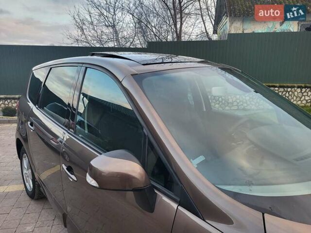 Коричневий Рено Гранд Сценік, об'ємом двигуна 1.5 л та пробігом 232 тис. км за 7550 $, фото 7 на Automoto.ua
