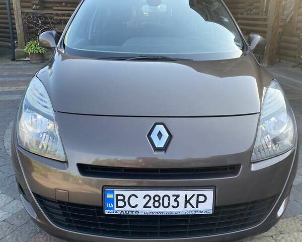 Коричневый Рено Гранд Сценик, объемом двигателя 1.46 л и пробегом 310 тыс. км за 6600 $, фото 21 на Automoto.ua