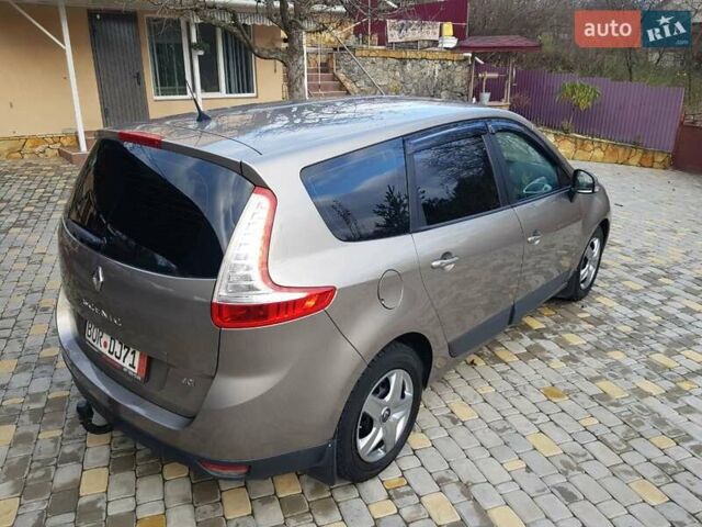 Коричневый Рено Гранд Сценик, объемом двигателя 1.9 л и пробегом 249 тыс. км за 6999 $, фото 1 на Automoto.ua