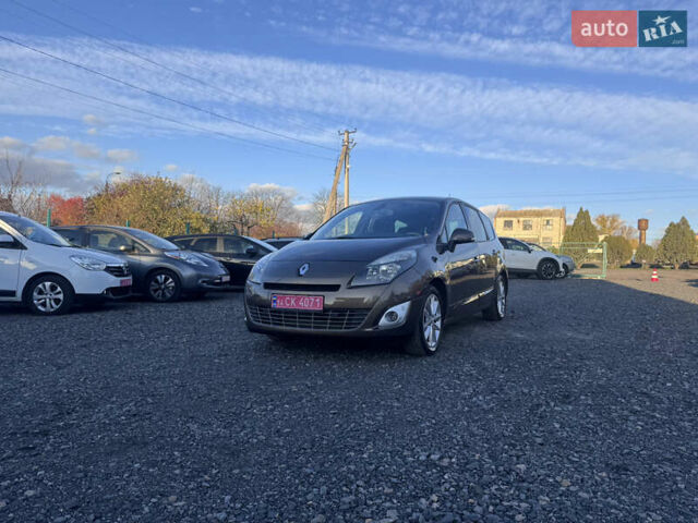 Рено Гранд Сценик 2010 в Звенигородка на Automoto.ua Коричневый Рено Гранд Сценик, объемом двигателя 1.4 л и пробегом 140 тыс. км за 6990 $, фото 4 на Automoto.ua