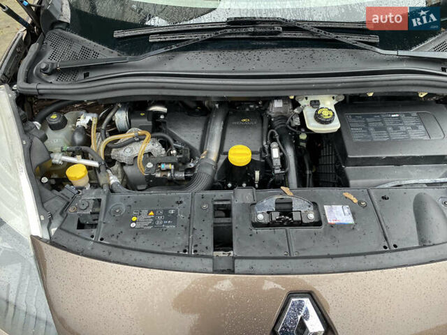 Коричневый Рено Гранд Сценик, объемом двигателя 1.5 л и пробегом 233 тыс. км за 6999 $, фото 32 на Automoto.ua