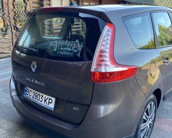 Коричневый Рено Гранд Сценик, объемом двигателя 1.46 л и пробегом 310 тыс. км за 6600 $, фото 9 на Automoto.ua