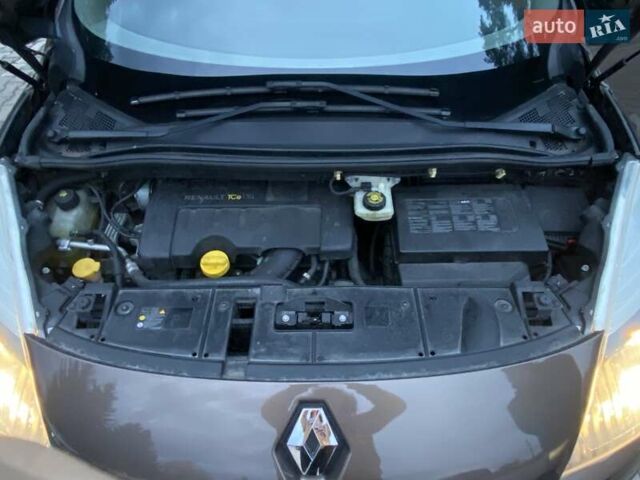 Коричневый Рено Гранд Сценик, объемом двигателя 1.4 л и пробегом 135 тыс. км за 6900 $, фото 15 на Automoto.ua