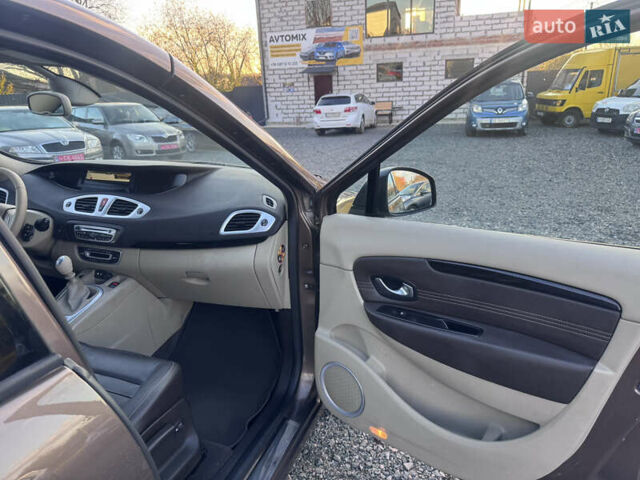 Рено Гранд Сценик 2010 в Звенигородка на Automoto.ua Коричневый Рено Гранд Сценик, объемом двигателя 1.4 л и пробегом 140 тыс. км за 6990 $, фото 36 на Automoto.ua