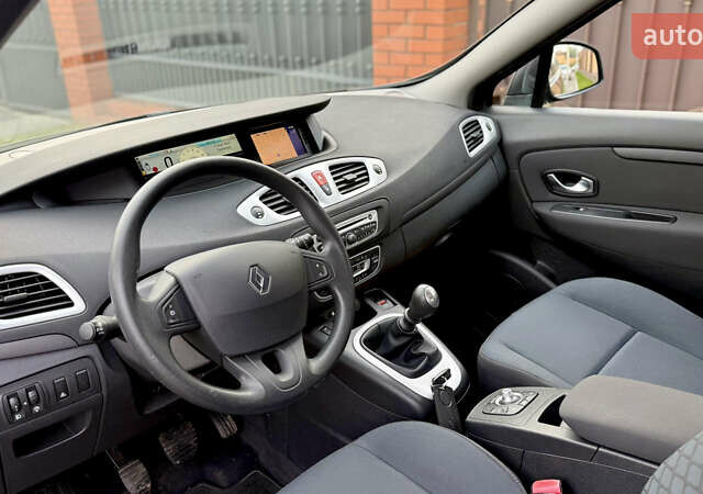 Коричневый Рено Гранд Сценик, объемом двигателя 1.4 л и пробегом 143 тыс. км за 7700 $, фото 12 на Automoto.ua