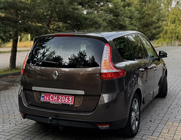 Коричневый Рено Гранд Сценик, объемом двигателя 2 л и пробегом 203 тыс. км за 8000 $, фото 12 на Automoto.ua