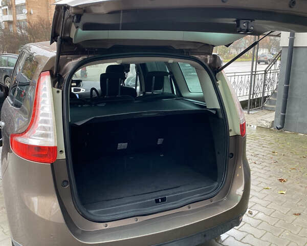 Коричневый Рено Гранд Сценик, объемом двигателя 1.5 л и пробегом 233 тыс. км за 6999 $, фото 27 на Automoto.ua