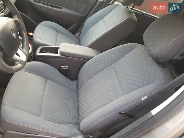 Коричневый Рено Гранд Сценик, объемом двигателя 1.9 л и пробегом 249 тыс. км за 6999 $, фото 18 на Automoto.ua