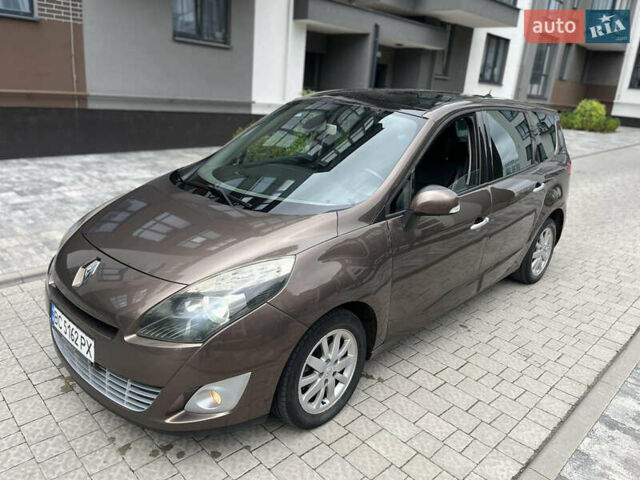 Коричневий Рено Гранд Сценік, об'ємом двигуна 1.46 л та пробігом 252 тис. км за 6749 $, фото 14 на Automoto.ua
